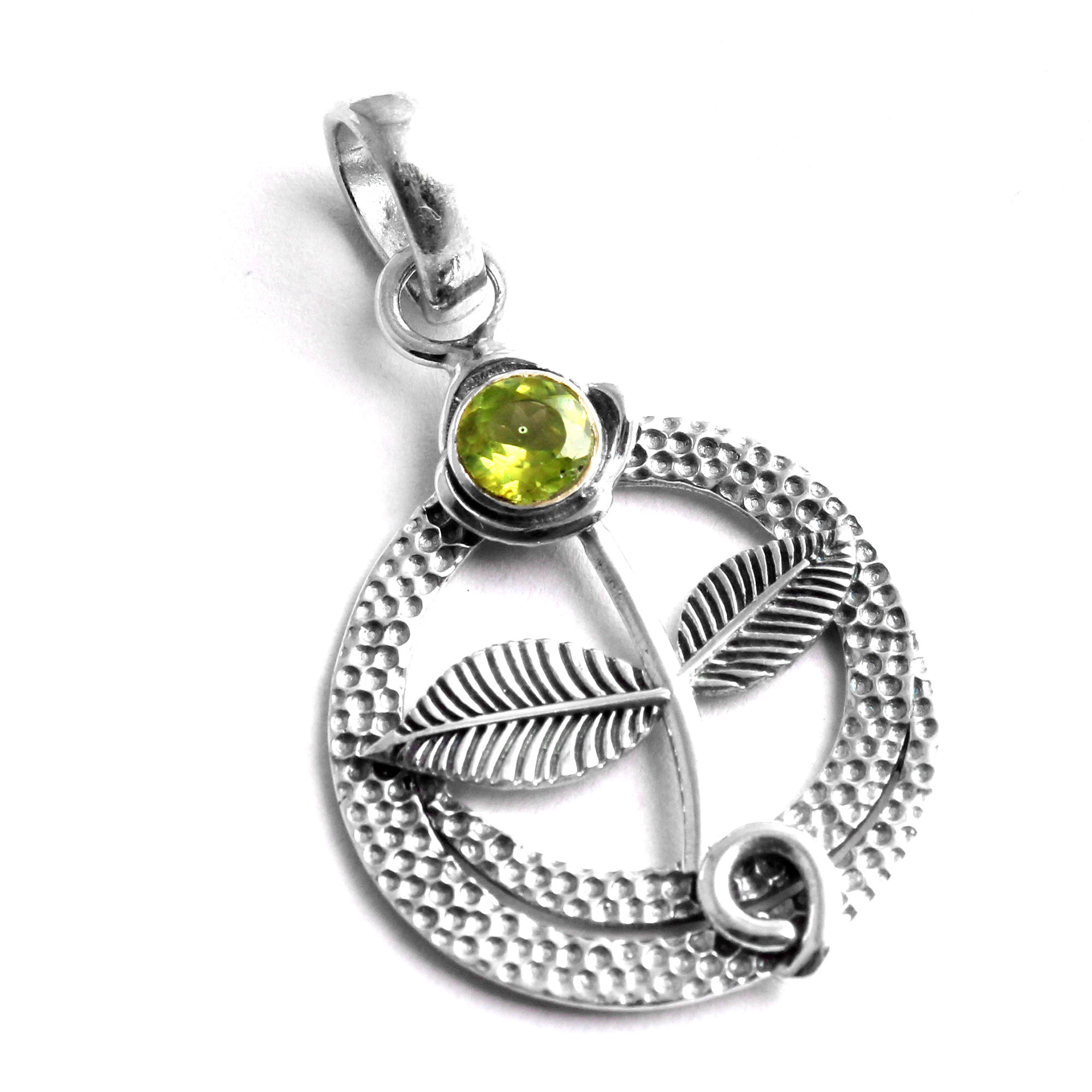 Handmade Pendant Peridot Gemstone Round Gemstone Silver Jewelry